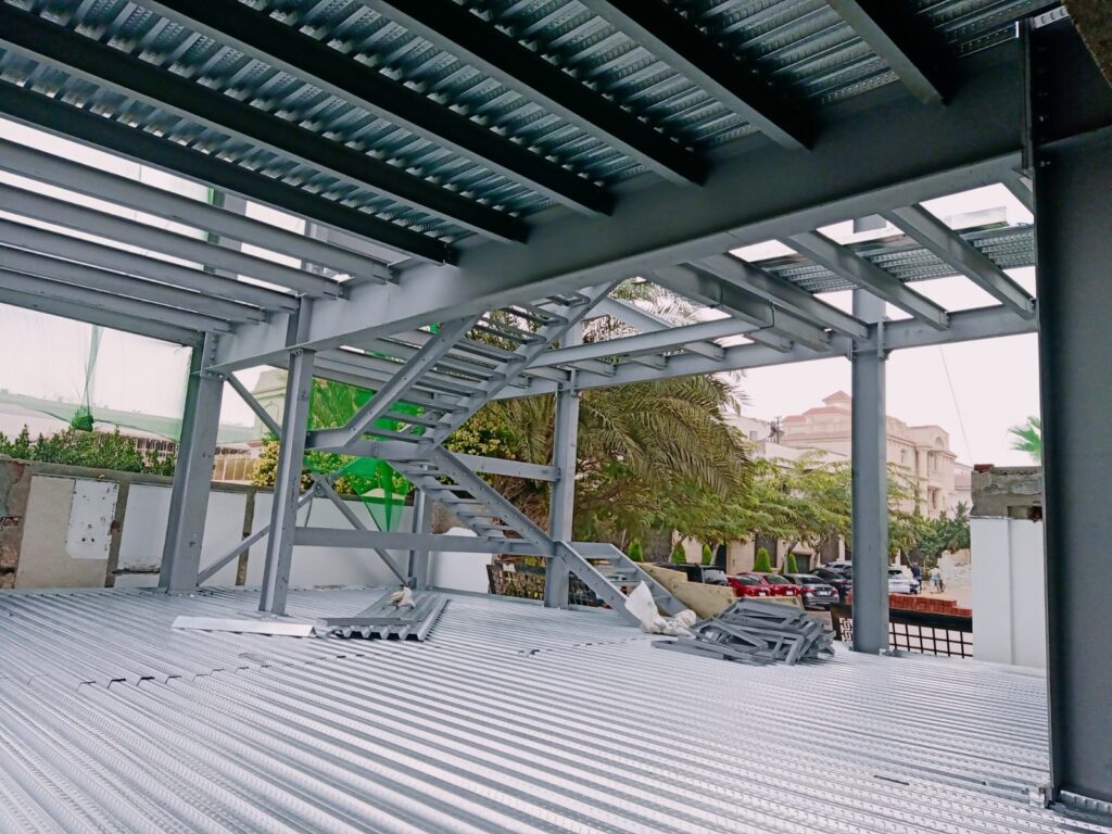 الهيكل المعدني للمولات